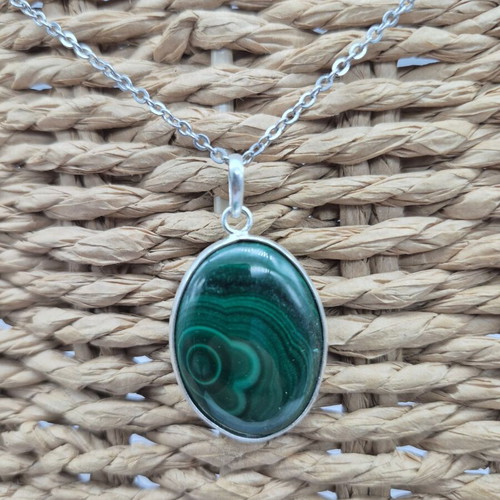 Malachite Crystal Oval Shaped Silver 925 Necklace new