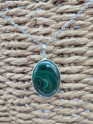 Malachite Crystal Oval Shaped Silver 925 Necklace new