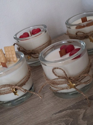 Candle in glass new with wax melts and fragrances