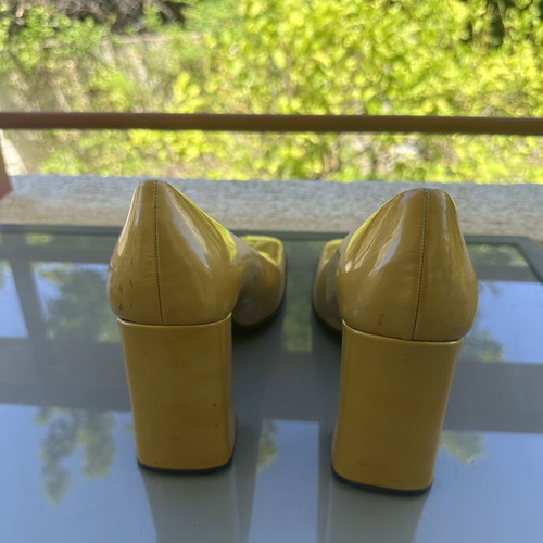 Prada Vintage 90s Leather Block Heel Pumps EU39 used, gold