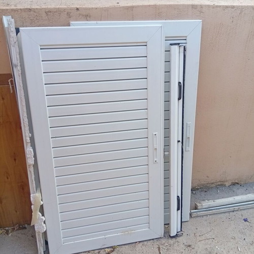 Aluminum sliding window shutters like new, 0.72 x 1.31 m, white