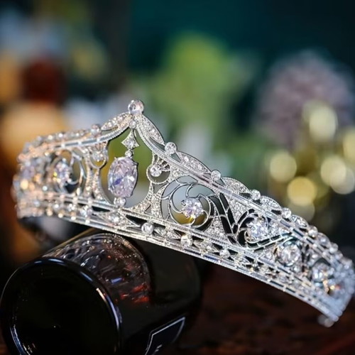 Bridal tiara with crystal rhinestones, new