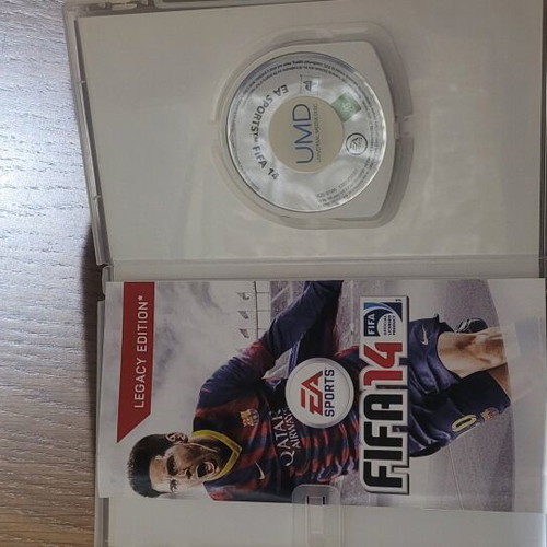 Παιχνίδι PSP FIFA 14 σαν καινούριο