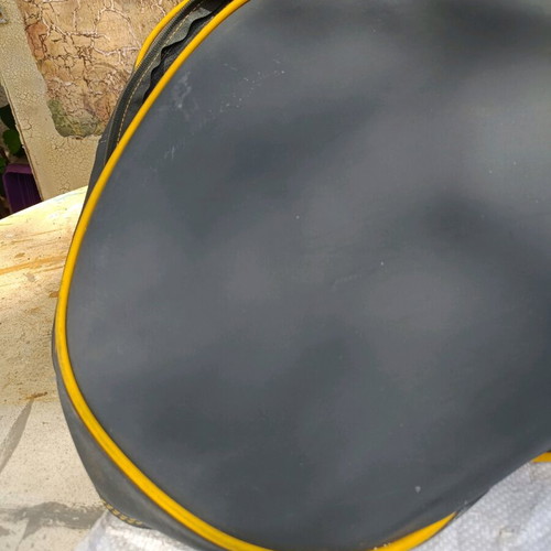 Tennis racket bag used with accessory compartment