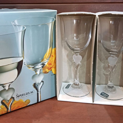 Spiegelau wine glasses new with frosted glass hearts, set of 2