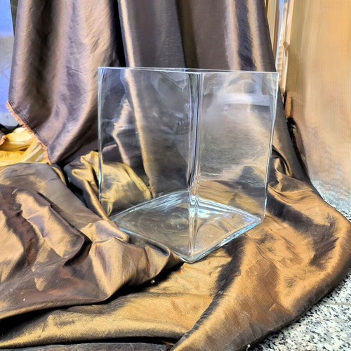 Large Glass Vase Cube 20x20x25 cm like new