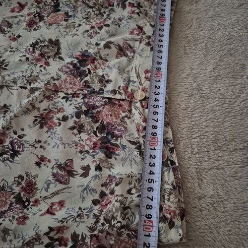 Silk Floral Skirt like new, size XL 42 14, buttoned waist