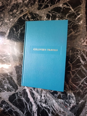 Gulliver's Travels book like new, English