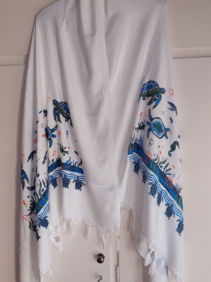 Large scarf-pareo white and blue like new, 172x0.95 cm