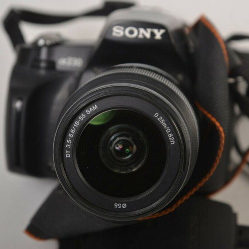 Sony Alpha A230 DSLR camera kit 18-55mm like new