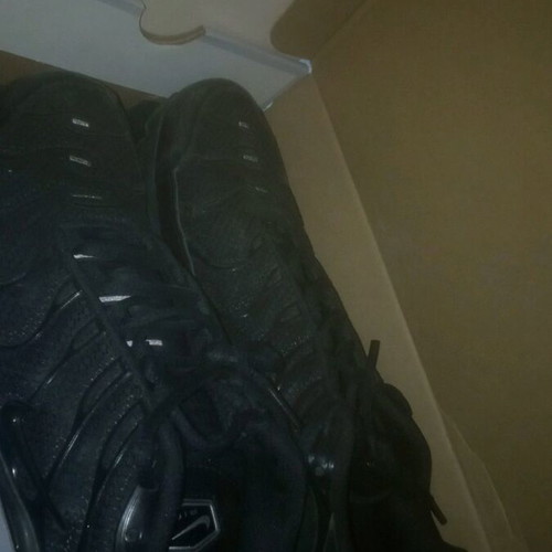 Nike Tn shoes black like new, size 44