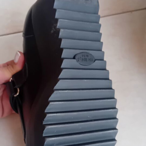 Glamazons leather shoes new, size 39, black