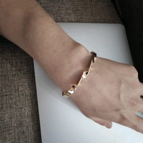 Bracelet handcuff new gold color, adjustable size