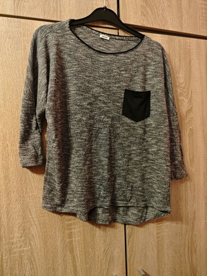 Women's grey blouse size M, like new