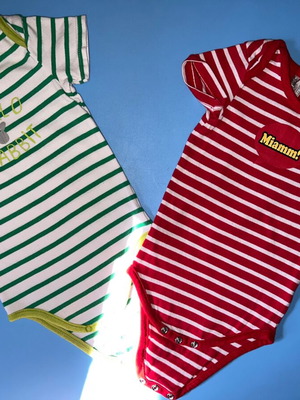 Baby bodysuits used, pack of 2 for 9-month-old boy