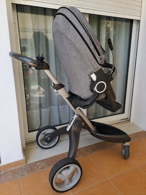 Stoke stroller like new with bag