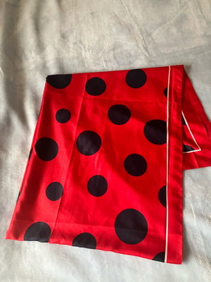 Large silk scarf new with beautiful color