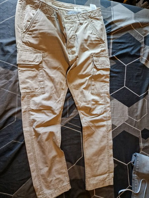 Cargo παντελόνι Jack & Jones μπεζ σαν καινούργιο, μέγεθος W32 L32