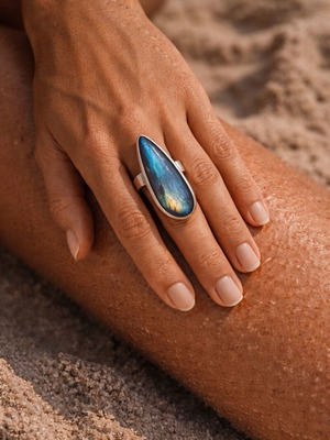 Sterling Silver 925 Statement Ring with Labradorite Stone, like new