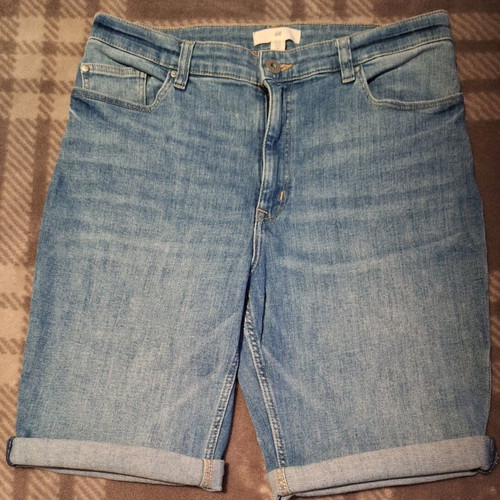 H&M denim shorts size 44, blue
