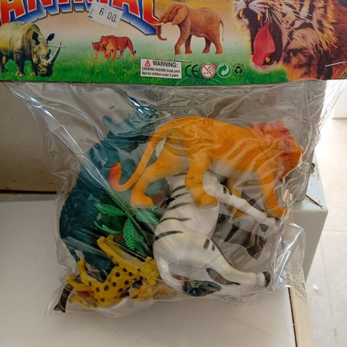 Wild animal collection from Africa new plastic miniatures
