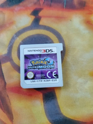 Pokemon Ultra Moon употребявана игра за Nintendo 3DS касета