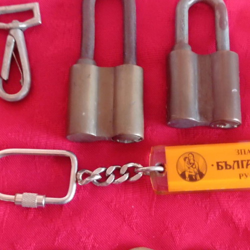 Vintage keys and hand-forged nails used, lot of 40 items