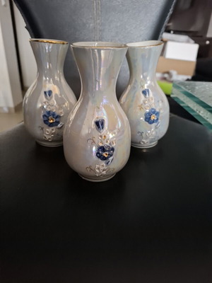 Vintage Mini Porcelain Vase Set of 3 with Iridescent Ochre and Blue Flowers like new