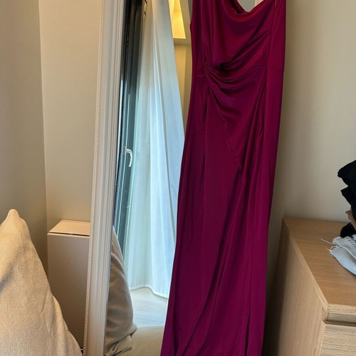 Nash occasion dress like new, size medium, magenda color