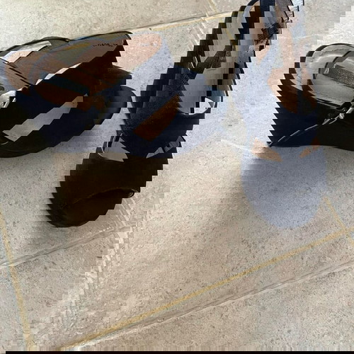 Πλατφόρμες μεταχειρισμένες, μαύρες καστόρινες, μέγεθος 38, 11 εκ.