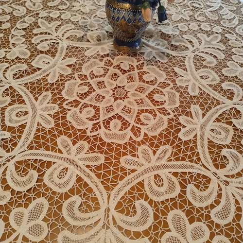 Round lace tablecloth, 1.65 m diameter