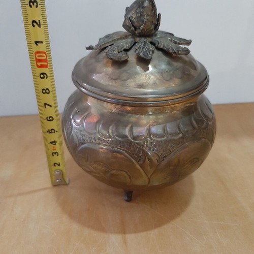 Copper fondue pot like new with patina and engraved details