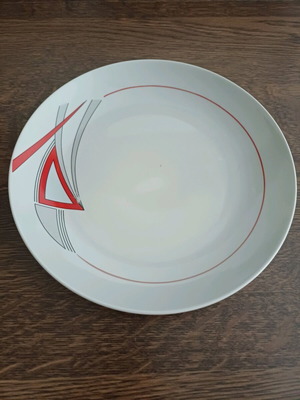 Shallow plates like new, pack of 70 pieces