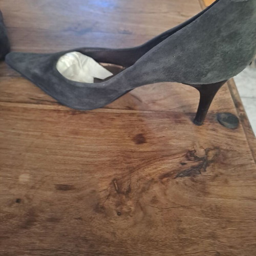 Via Roma suede pumps like new, leather anthracite color