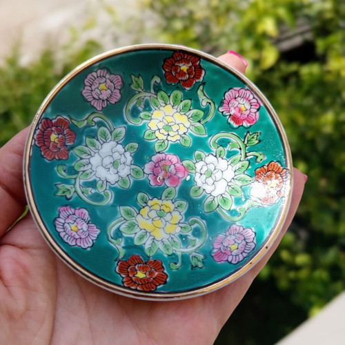 Vintage porcelain Asian trinket dish with floral motif, like new