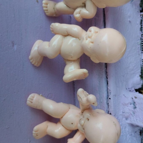 Gemelini 17 collectible dolls used, pack
