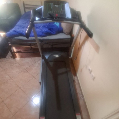 Treadmill 1.5 HP with 2-Level Incline and LCD Screen