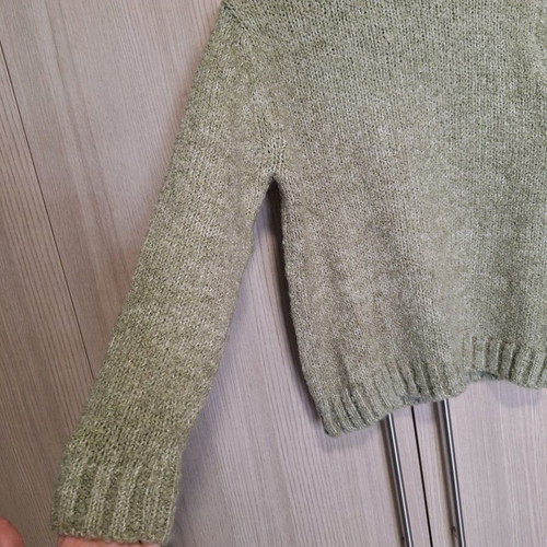 Knitted sweater with light turtleneck green new, size S