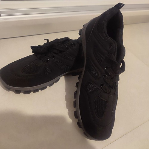 Work shoes new, size 43, black sneakers