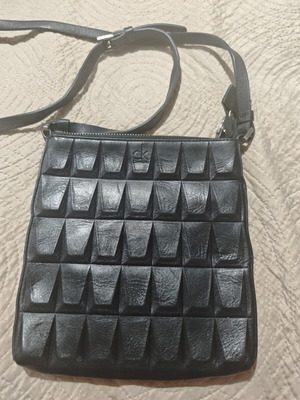Calvin Klein Black Leather 3D Geometric Crossbody Messenger Bag like new