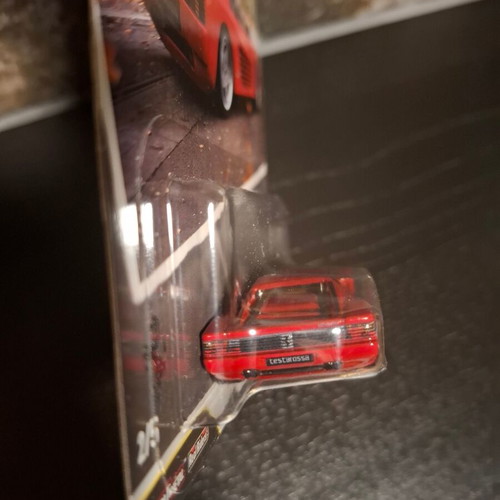 Hot Wheels Premium Ferrari Testarossa diecast car