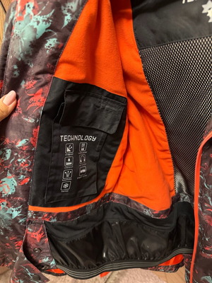 Snow jacket like new