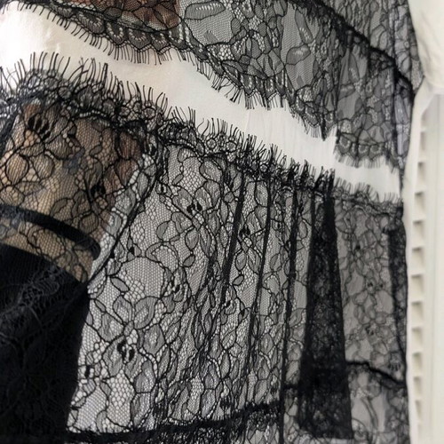 Twinset Milano women's T-shirt with integrated black lace like new, white