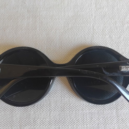 Le Specs The Dandy sunglasses used, black oval frame