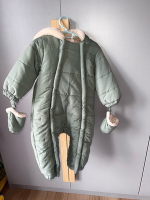 Baby snowsuit like new for 18 months with 3D bear ears