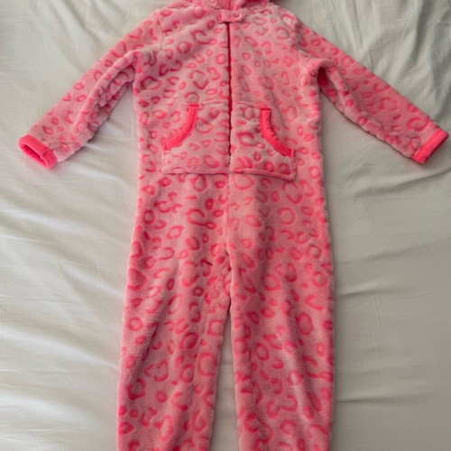 Girls' pink one-piece 5-6 years like new with fuzzy lining