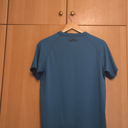 Under Armour compression shirt size M, like new, blue