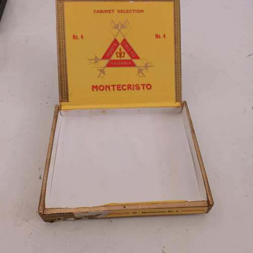 Montecristo box like new