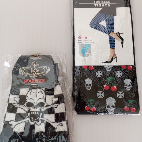 Fingerless gloves and long tights new, black and white
