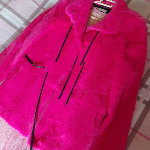 Natural fuchsia fur in excellent condition